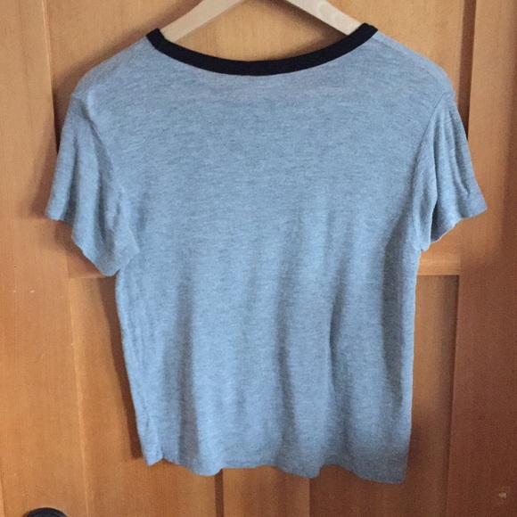 T-Shirt - Picture 2 of 3